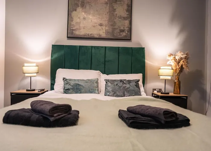 - Stylish With River Views - Sleeps 8 Appartamento Leeds (West Yorkshire)